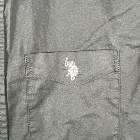 US Polo Assn Button Down Short Sleeve Shirt Size Small Stretch Black - Picture 2 of 8